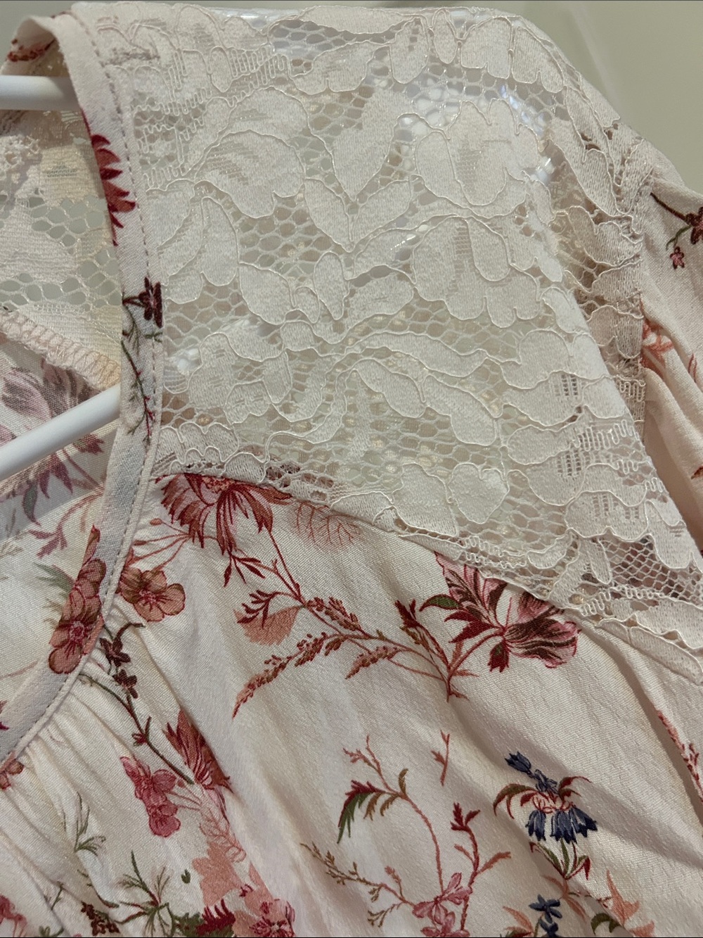 ⚜️ Penelope Rose Cream Floral Lace-Yoke Blouse - Picture 7 of 7